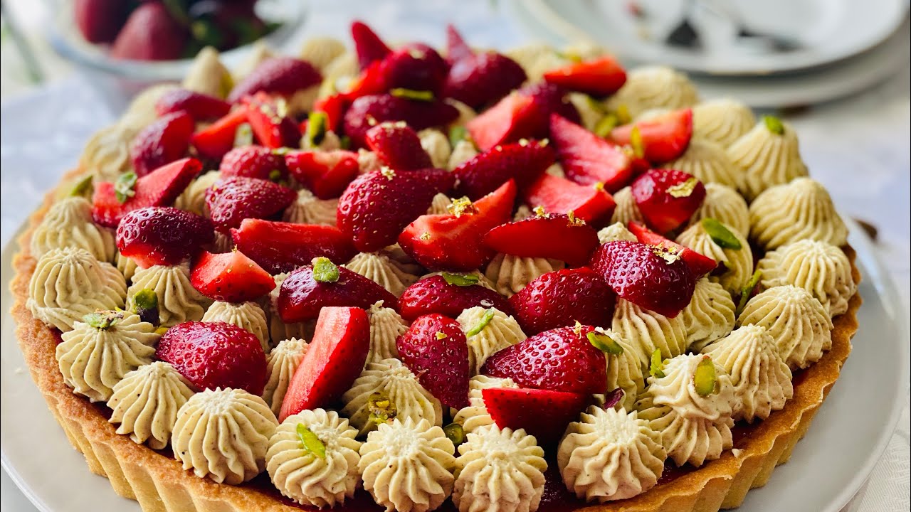 Tarte aux fraises et pistache parfaite 🔥♥️🍓تارت الفزدق والفراولة روعة