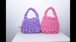 HAND KNIT A CHUNKY PURSE