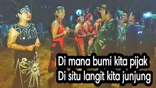 GOYANG GAWAI BARENG GADIS DAYAK !!