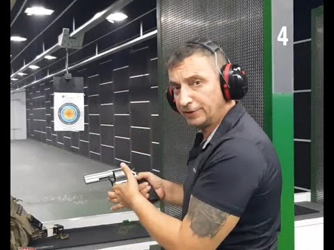 Video: Revolver tabancası nedir?