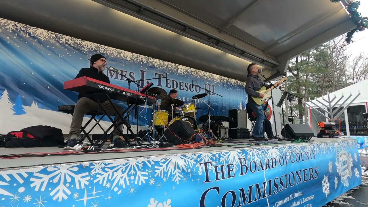 Johnny B. Goode - Chuck Berry Cover (Live) The Mad Slap Tones - Winter Wonderland 12-28-25