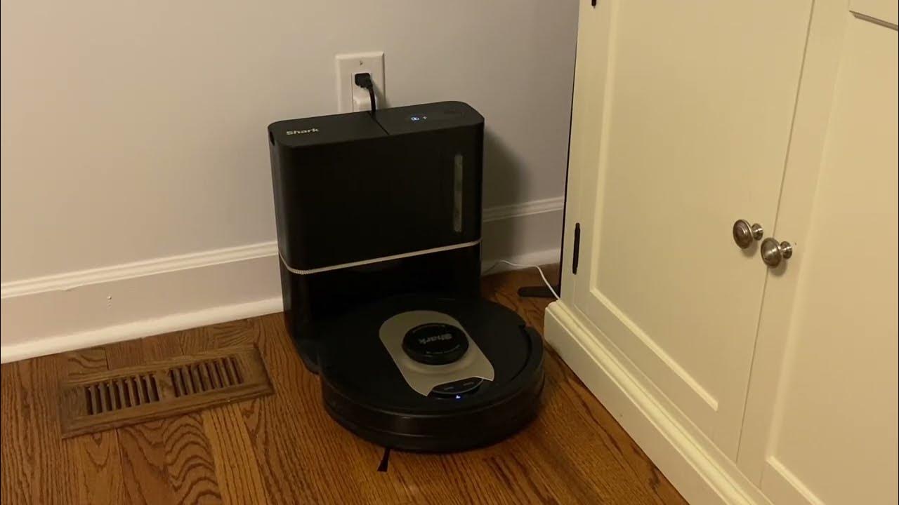 I LOVE MY SHARK! AV2501AE AI Ultra Robot Vacuum with 60Day Capacity