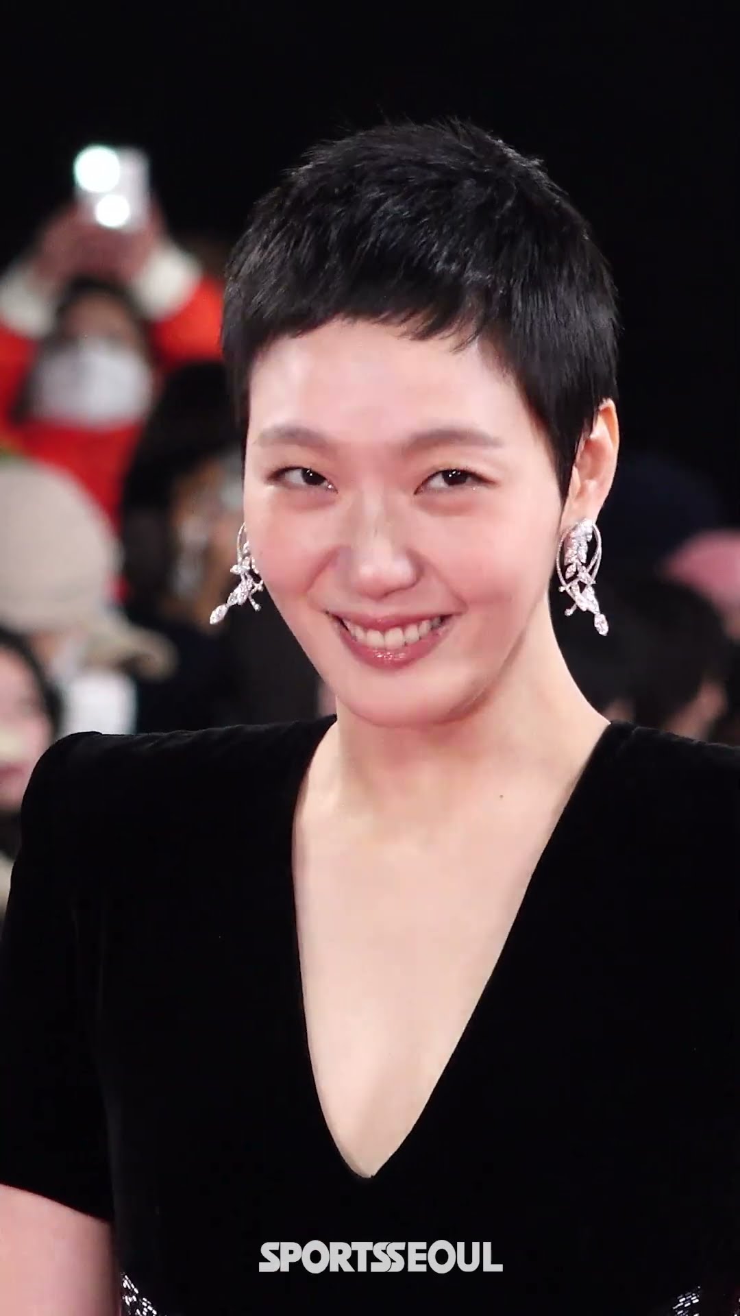 김고은, 드레스에 숏컷 어떤가요~? #청룡영화상