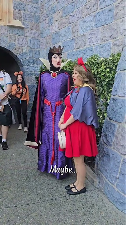 EVIL QUEEN🦹‍♀️  *DISNEY LAND* HILARIOUS😂| PART 1