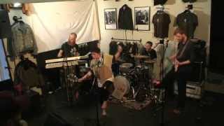 Little Dragon - Looking Glass (Live at Nudie Jeans)