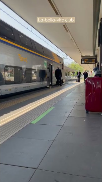 🇮🇹😜 …watch out for the TRAIN DRIVER: this is ITALIA live 🇮🇹 #italy #train #travel
