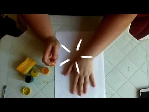 Kellen  - Pintura com as mãos - Flor