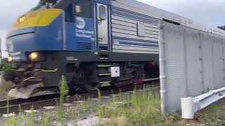 LIRR Train #8717 521/501 (Westbound Cannonball) Passing the Mastic Railroad Crossing
