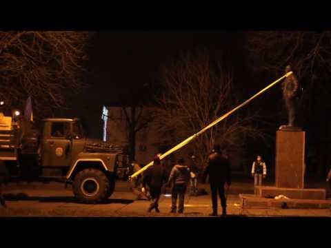 Повалення Леніна в Броварах 21.02.2014