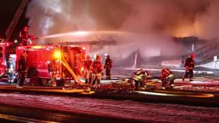 Body found at four-unit strip mall fire in Vancouver