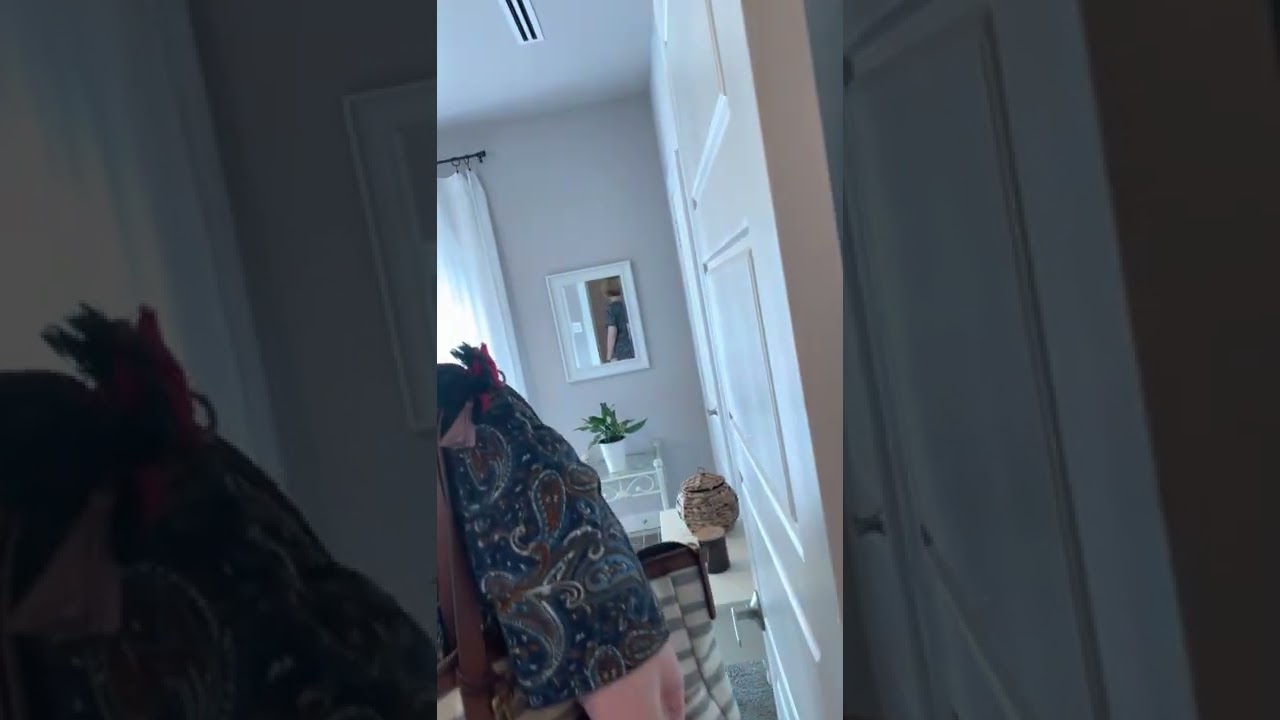 2605 Crossman interior 972-365-4401 KW JChristie