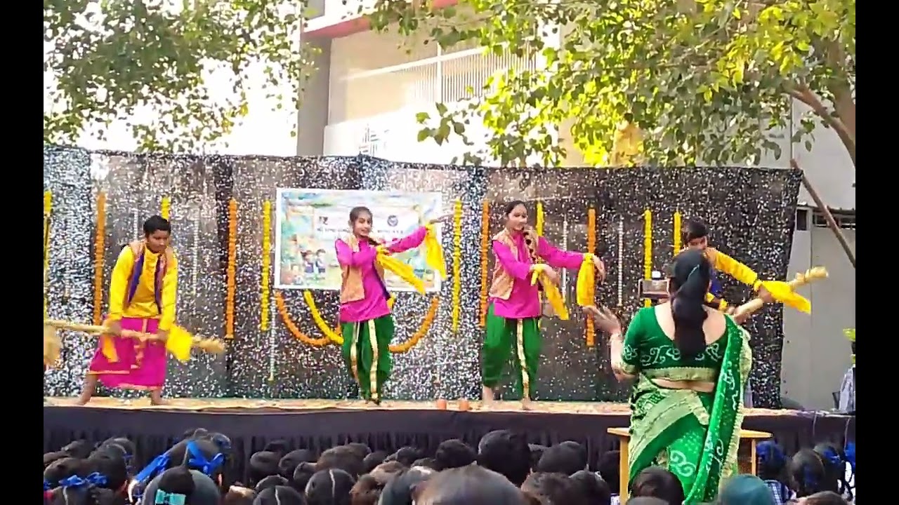 અમારી સ્કુલ માં અન્નુઅલ ફંગસન||