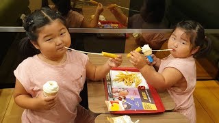 🍟🍟롯데리아 치즈스틱🍔🍔소프트콘🍦🍦감자튀김 먹방. Cheese stick and soft cone eating show in Lotteria.