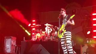 Blink-182 All the Small Things Pensacola FL 2017