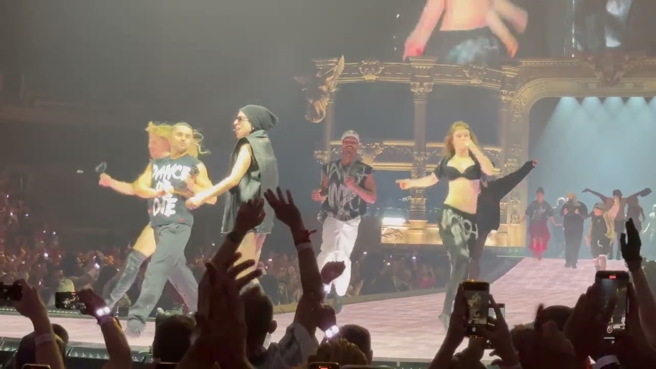 Lady Gaga - How bad do you want me (Live) 9.18.25