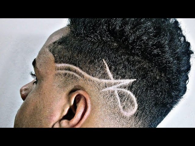 Corte de cabelo masculino afro com risco na lateral / corte com risquinho 