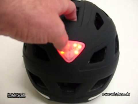 Kurze Funktionsdemo des LED-Rücklichts am Abus-Fahrradhelm - YouTube