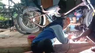 Perempuan ko bisa ngelas?🤔