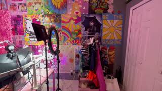Stream Room Tour ft  Dossier @ellietheempress
