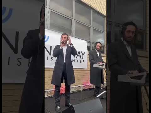 שלום לעמער עם הקלידן יענקי לעווי