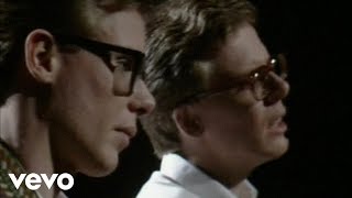 The Proclaimers - Throw The 'R' Away (Official Video)