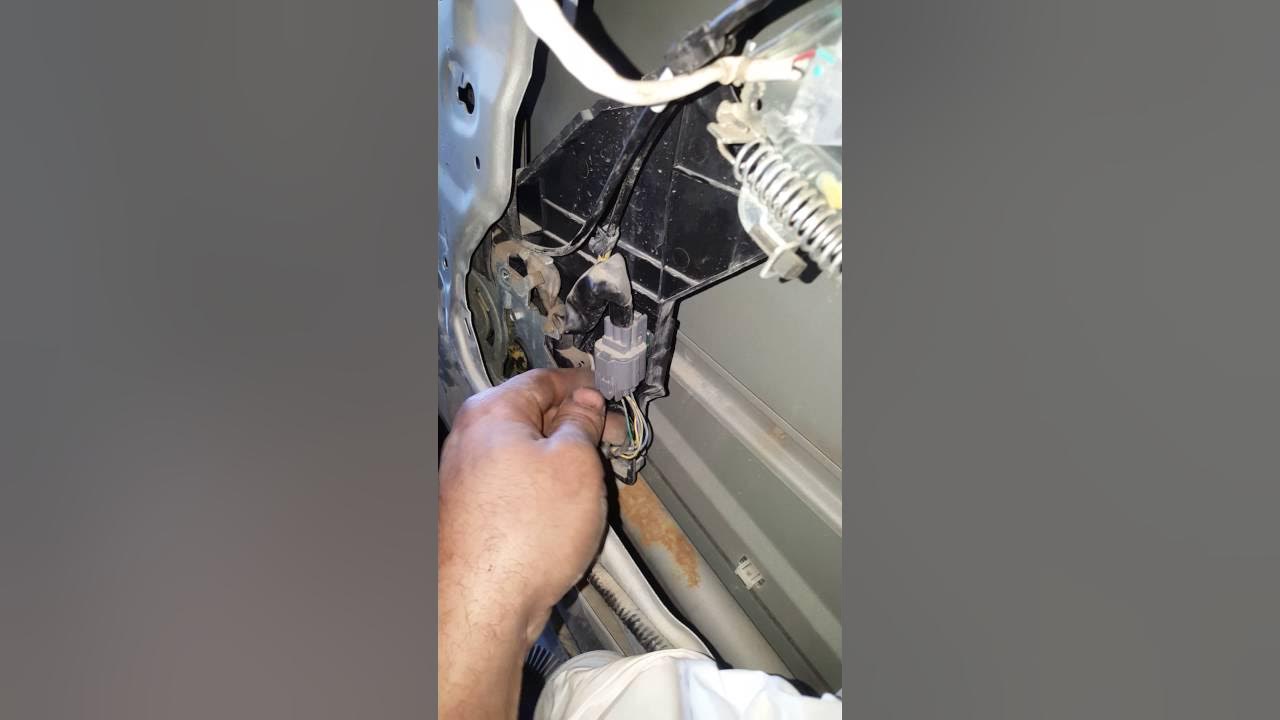 2007 Honda Odyssey slide door repair fix it - YouTube