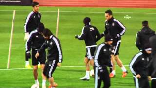 Beşiktaşın Son Antrenmanına Motta Ve Ersan Gülüm De Katıldı