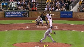 LAD@PIT: Ramirez drives in McCutchen in the 5th