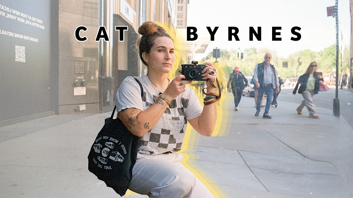 A day with nyc street photographer Cat Byrnes (Walkie Talkie; a photography interview series)
