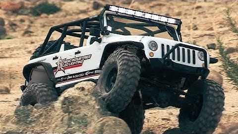 Axial SCX10™ Jeep® Wrangler Unlimited C/R Edition 4WD RTR AX90035