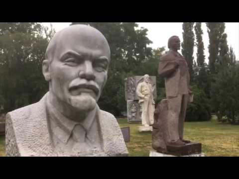 Video: Busto De Lenin En La Escultura Soviética