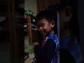 🐟Ammar sedang memberi makan ikan Toman kecil.