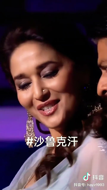 Shahrukh khan and Madhuri dixit live performance on favorite song 😍🥺
