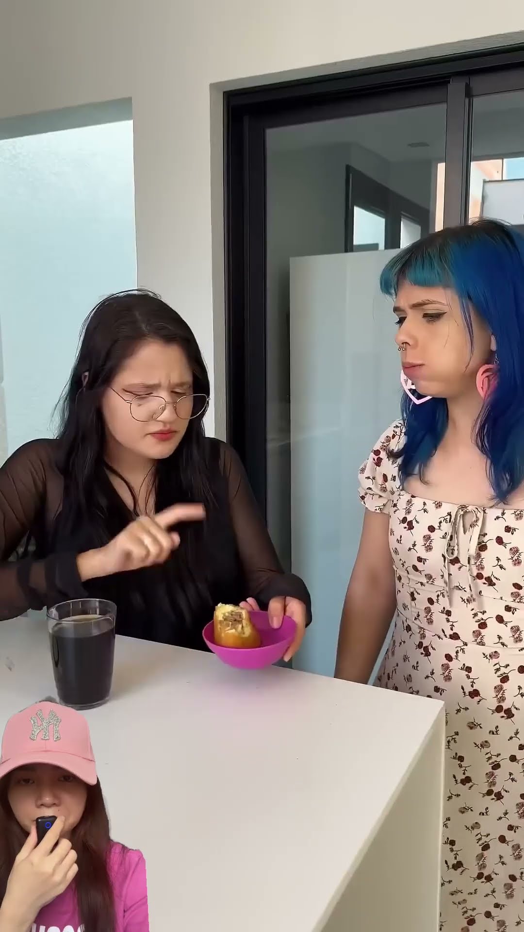 MAKAN KUE KAKAK ⁉️
