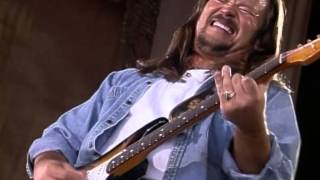 Travis Tritt - T-R-O-U-B-L-E (Live at Farm Aid 2000) chords