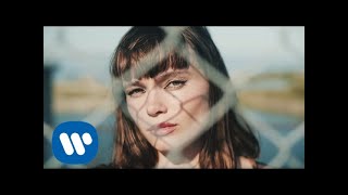 Смотреть клип Winona Oak - Let Me Know [Official Music Video]