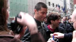 Matthew Fox from Lost signing autographs