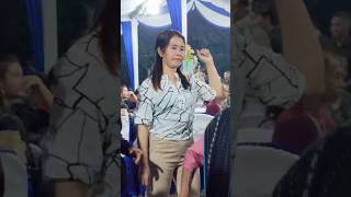 Download Lagu Adek Jangan Buru-buru #emakemak #lagutimur #joget MP3 Download Lagu Adek Jangan Buru-buru #emakemak #lagutimur #joget MP3