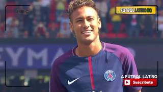 Presentacion De Neymar En El Parque De Los Principes Con El Psg