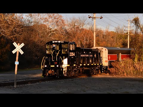 M&E Railway Polar Express - MP15DC #2354