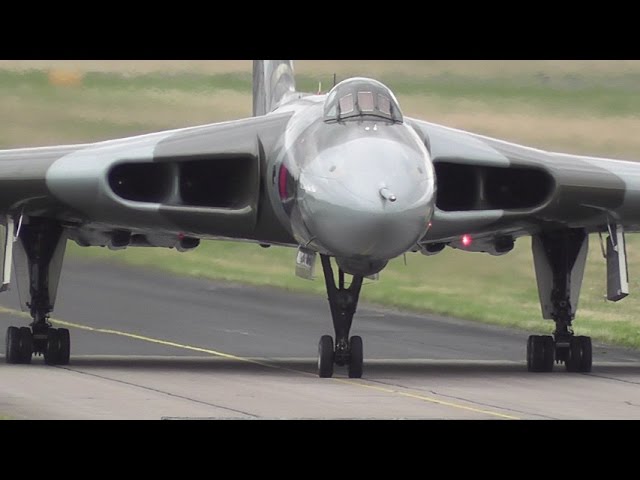HOWL OF VULCAN GOES TO GOODWOOD FESTIVAL OF SPEED, AMAZING SOUND FROM THE ENGINES #pilot #aviation