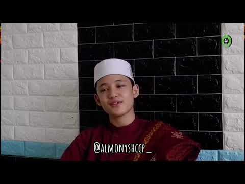 Senyum nya manis amat❤😍