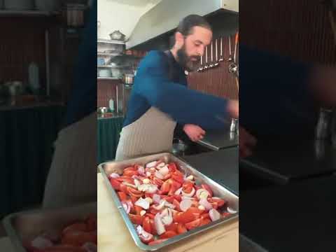 Βίντεο: Ντομάτα και σάλτσα κερασιάς για κρέας