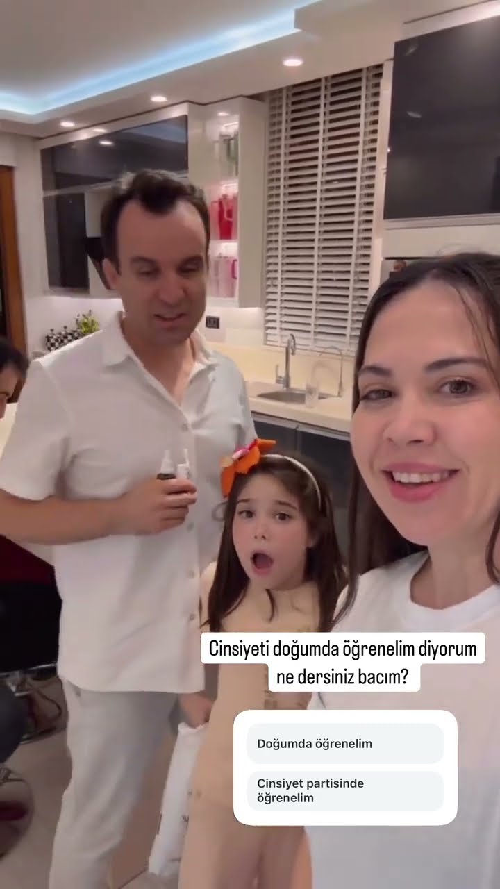 Cinsiyeti doğumda öğrenelim diyorum ne dersiniz bacım??