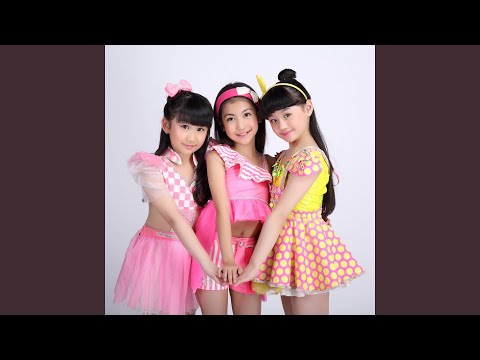 Смотреть «小手拍拍 (童心版live)» на YouTube Смотреть «小手拍拍 (童心版live)» на YouTube