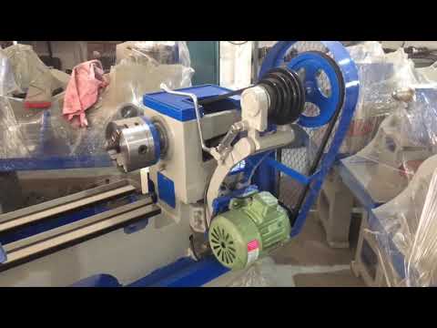 4.5 feet light duty lathe machine