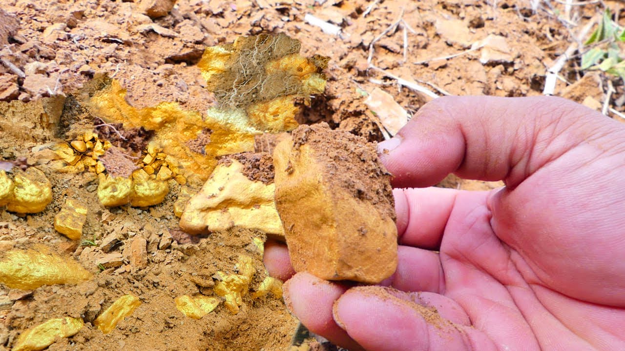 Digging For Treasure Rocks digging for treasure worth million dollars of gold - YouTube