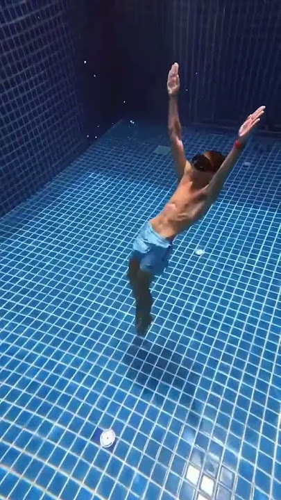 gymnastics meets swimming. 🤝 📹: @Nickoflow_6 #Olympics