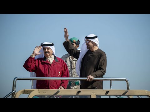 رئيس الدولة وملك البحرين يشهدان التمرين العسكري المشترك