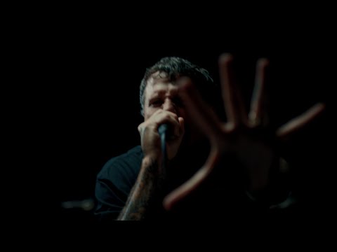 The Amity Affliction Ft. Louie Knuxx - I See Dead People